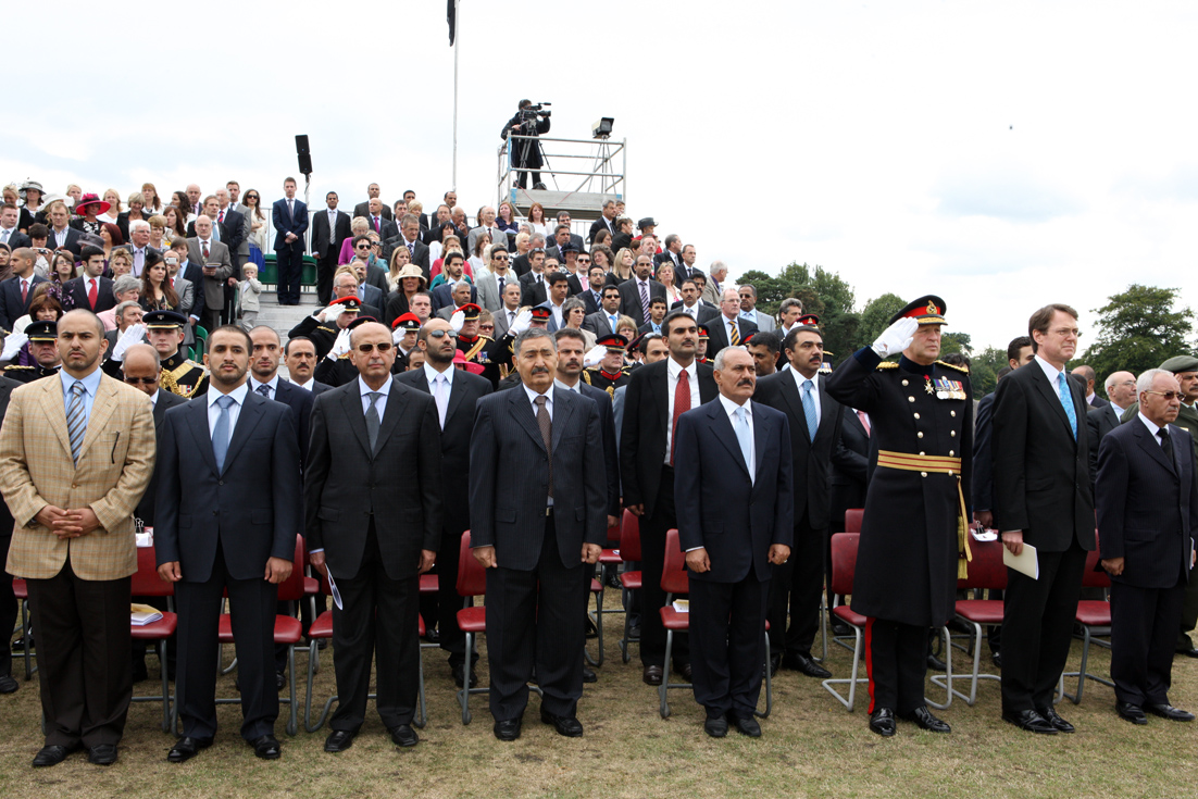 يشارك في حفل تخرج دفعة جديدة من كلية سانت هيرست البريطانية، 13-08-2010