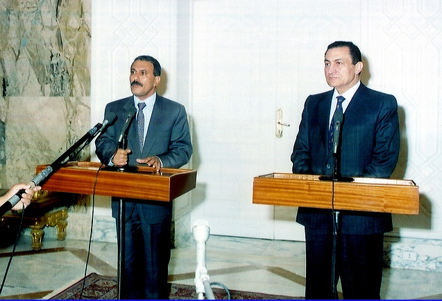 مؤتمر صحفي لفخامة الرئيس أثناء زيارته القاهرة