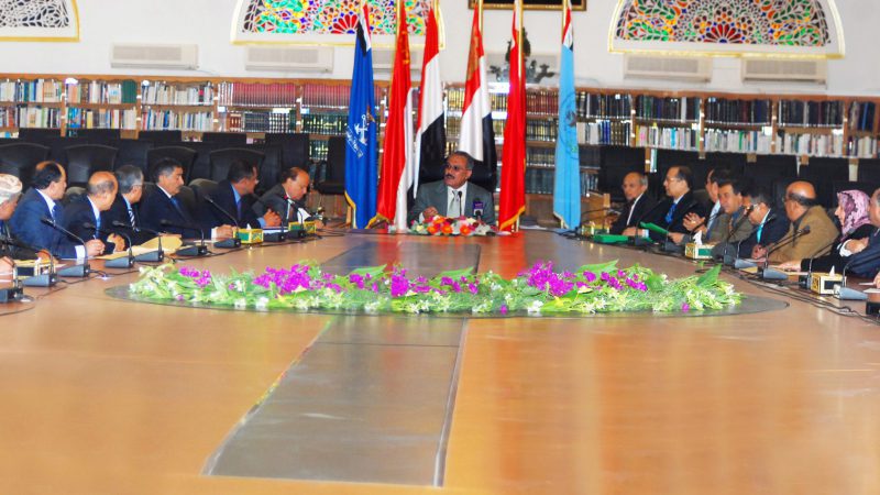 فخامة الرئيس يرأس اجتماعاً للجنة العامة للمؤتمر الشعبي العام